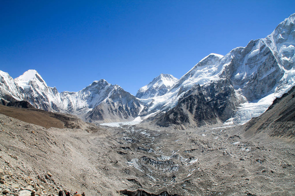 Shot from the Everest Basecamp trail in Nepal - Foto, Imagen