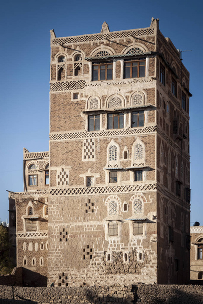 παραδοσιακά αρχιτεκτονικά κτήρια θέα στην παλιά πόλη της πόλης Sanaa στην Υεμένη - Φωτογραφία, εικόνα