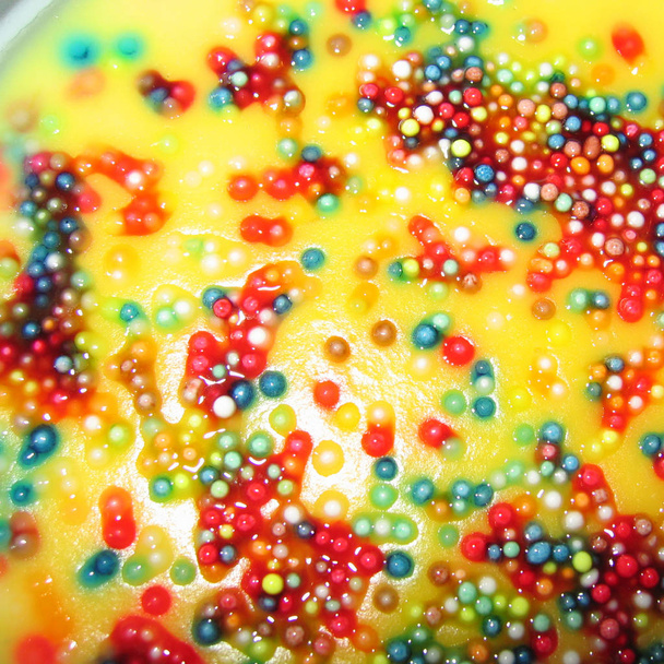 Custard cream with colorful sugar sprinkle - Photo, Image