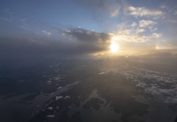 Мрійливий повітряний хмарний пейзаж літаючий
 - Фото, зображення