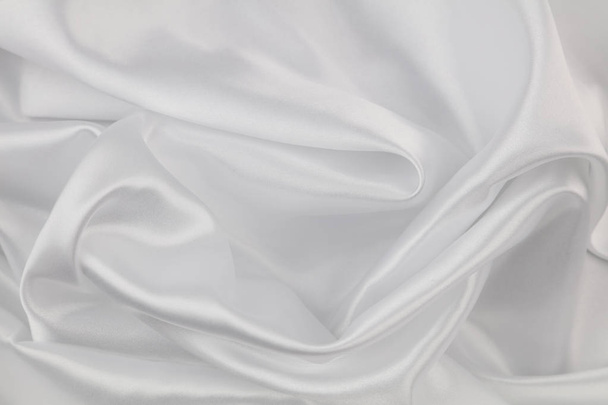 Líneas de tela de seda blanca
 - Foto, Imagen