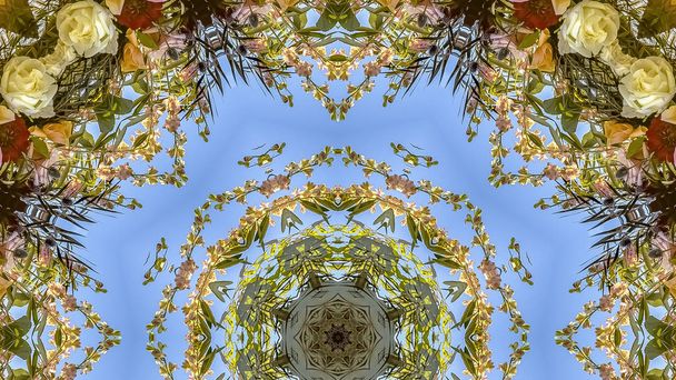 Panorama Vista abstracta de flores en arreglo circular en boda en California
 - Foto, imagen