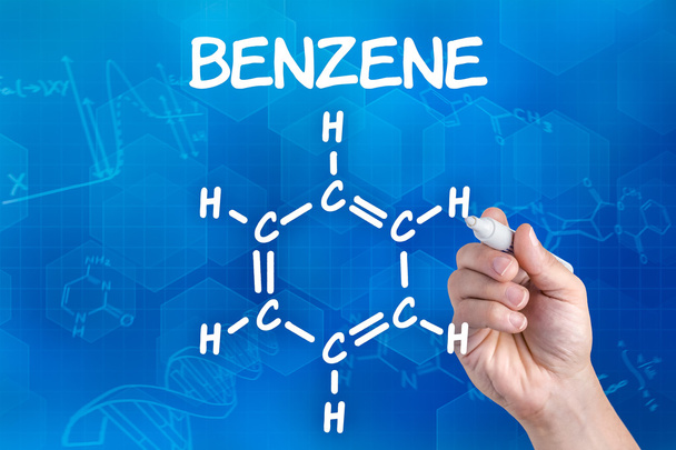 ręka z pióra rysunek wzór chemiczny benzenu - Zdjęcie, obraz