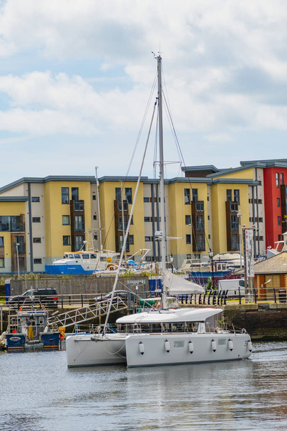 UK Wales Glamorgan Marina Port Harbour Dock Docks Swansea boat boats.UK, Wales, Glamorgan, Marina ,Port, Harbour ,Dock ,Docks, Swansea, boat ,boats, leisure,  - Фото, зображення