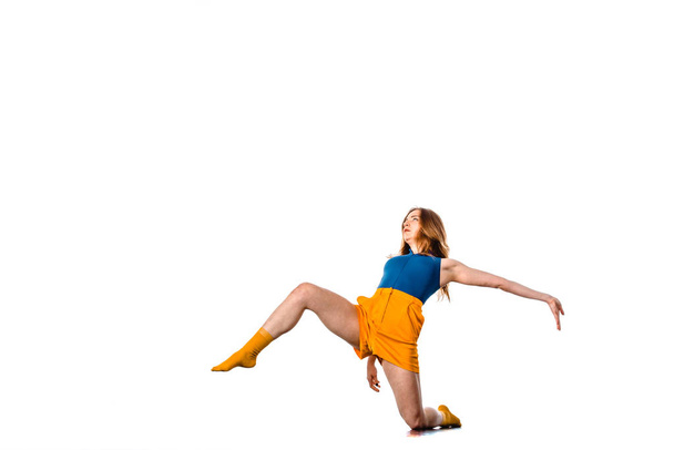 Performer is doing breakdance - Фото, зображення