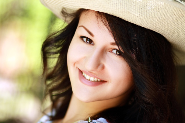 girl in straw hat - Fotó, kép