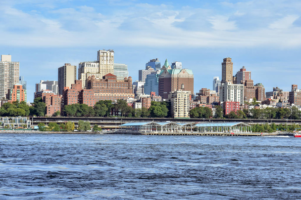 Бруклін-Хайтс і Східний річковий погляд з Манхеттена. NYC, США - Фото, зображення