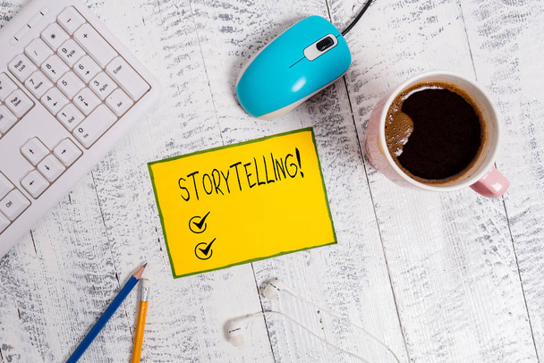 Word pisanie tekstu Storytelling. Koncepcja biznesowa dla historii pisania działań w celu publikowania ich publicznie. - Zdjęcie, obraz