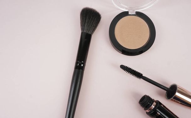 make-up brushes and brush - Foto, imagen