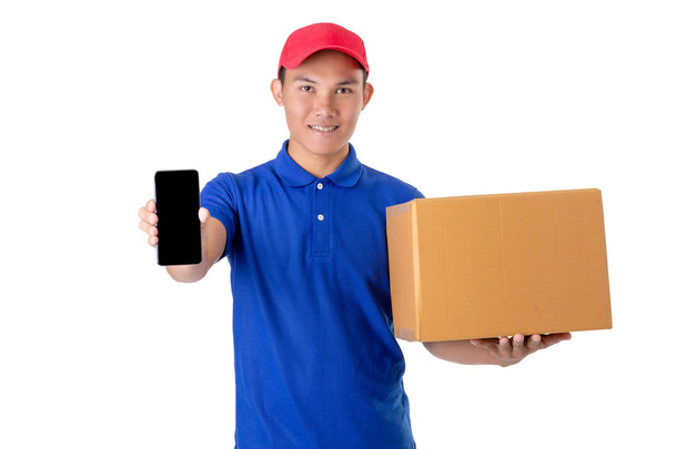 Asian delivery man carry brown parcel or cardboard boxes isolate - Zdjęcie, obraz