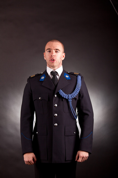 Elegante soldado con uniforme
 - Foto, Imagen