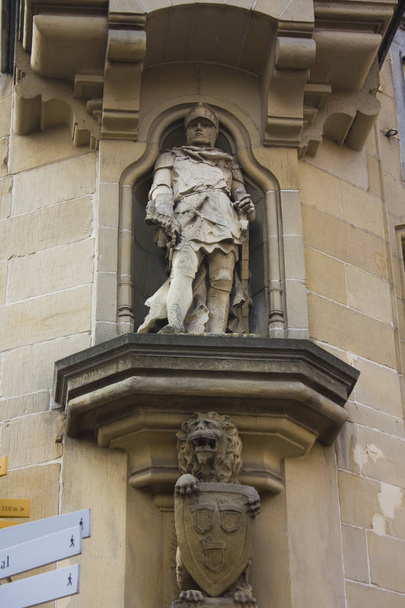 GHENT, BELGIUM - May 3, 2019: Sculpture of the knight on the old building in Old Town of Ghent - Fotoğraf, Görsel