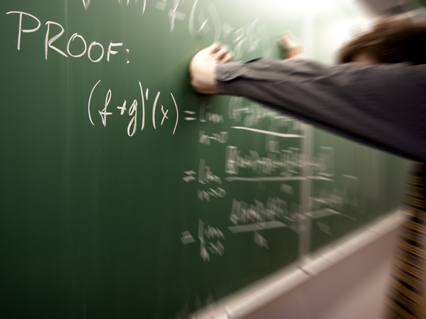 Estudiante frustrado resolviendo un problema
 - Foto, Imagen