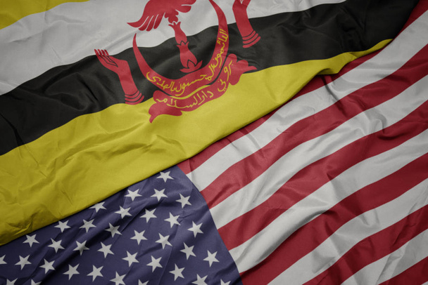 amerika birleşik devletleri ve brunei ulusal bayrağı renkli bayrak sallayarak. - Fotoğraf, Görsel