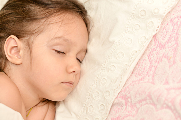 little girl sleeping - Фото, зображення