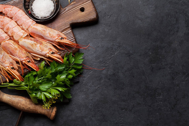 Fresh seafood. Langostino shrimps - Foto, immagini