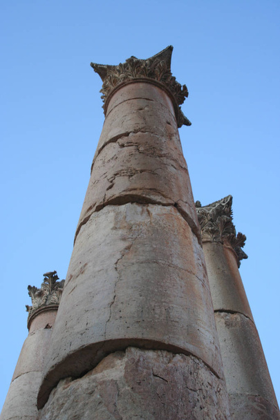 roman columns ruins in Jerash, Jordan - Foto, imagen