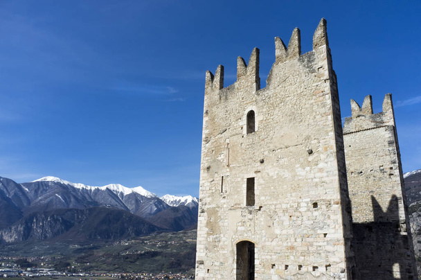 arco di Castello - arco κάστρο (Τρεντίνο, Ιταλία) - Φωτογραφία, εικόνα