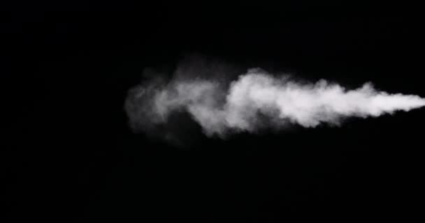 Sentiero fumo bianco isolato su sfondo nero
 - Filmati, video
