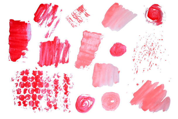 Kézzel festett akril textúrákat izolált fehér alapon. Alak rózsaszín és piros színekben. Tökéletes dekoráció, Lable design, logo, kártya - Fotó, kép