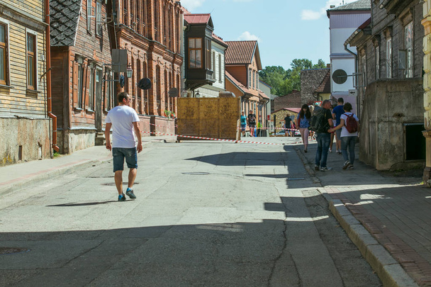 Város Cesis, a Lett Köztársaság. Run verseny, az emberek vettek részt a - Fotó, kép