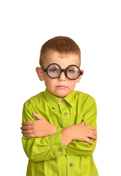 Злий маленький хлопчик в кумедних окулярах
 - Фото, зображення