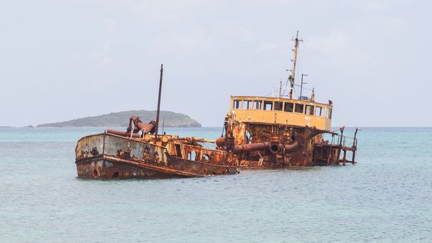 Unidentified sunken vessel - Zdjęcie, obraz