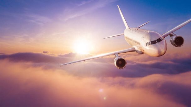 Pasażerów handlowych samolot leci ponad chmury - Zdjęcie, obraz