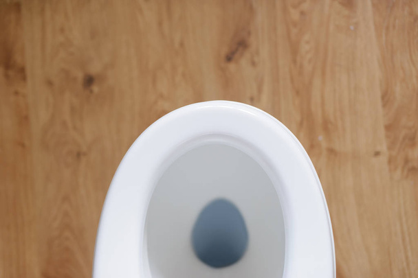 New ceramic toilet bowl at home - Foto, Imagem