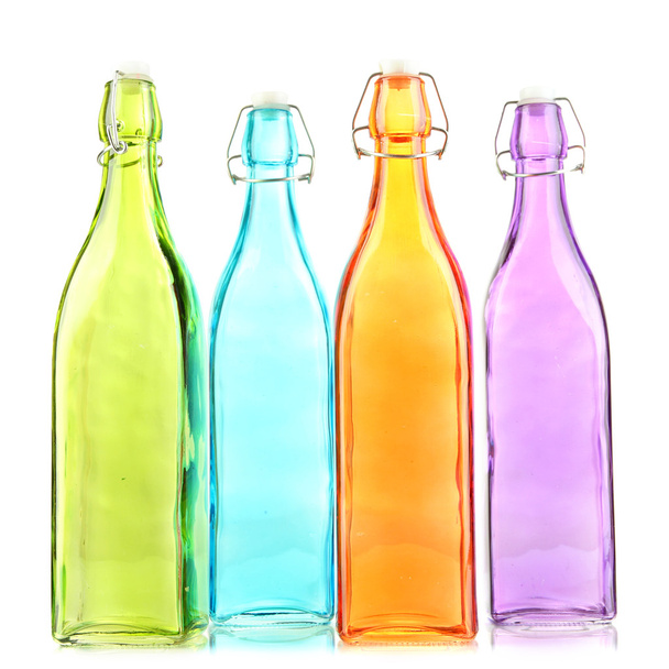 boş renkli cam şişeler, üzerinde beyaz izole - Fotoğraf, Görsel