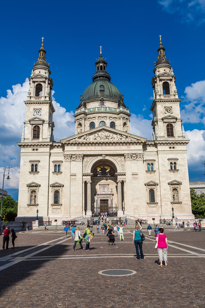 St. Stephen's Basilica, the largest church in Budapest, Hungary - Φωτογραφία, εικόνα