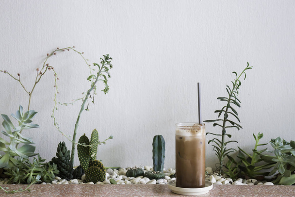 Jeges kávé a kávézóban - Fotó, kép