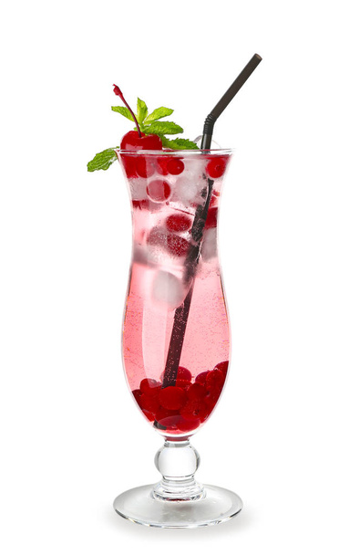 Glass of tasty summer cocktail on white background - Foto, imagen