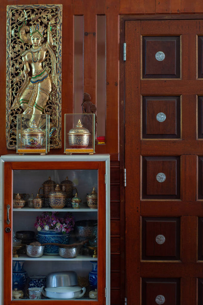 Diseño de interiores retro tailandés y muebles de decoración
. - Foto, imagen
