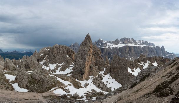 Pizes de Cir ve Gruppo del Sella Dolomites içinde. Güney Tirol, Ita - Fotoğraf, Görsel