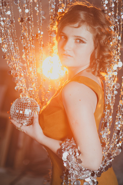 Beautiful girl with retro disco ball - Foto, Imagen