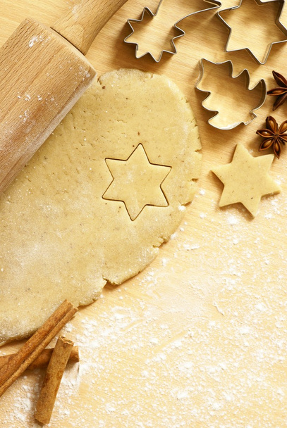 Dough for gingerbread cookies and baking accessories - Fotó, kép