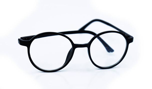 elegante schwarze Brille mit Rahmen isoliert auf weißem Hintergrund - Foto, Bild