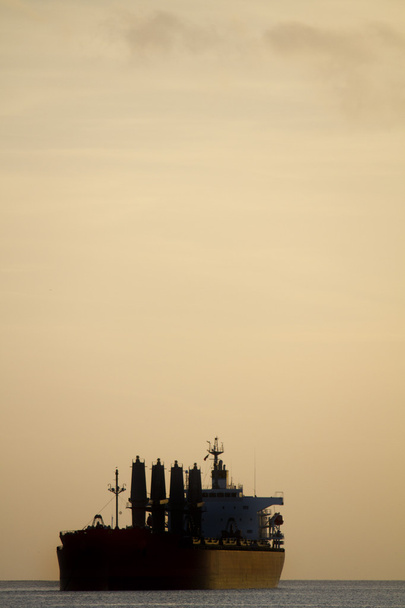 großes Frachtschiff - Foto, Bild