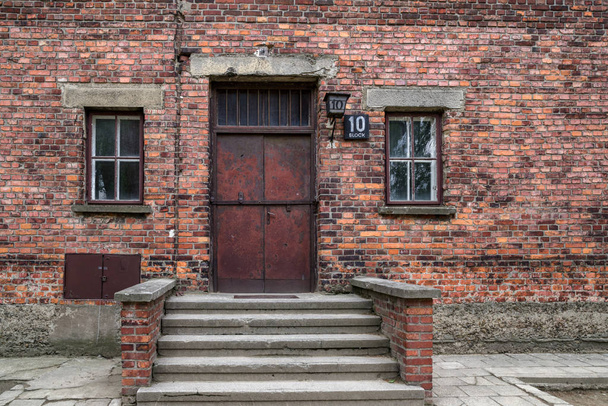 Block 10 at concentration camp in Auschwitz I, Poland - 写真・画像