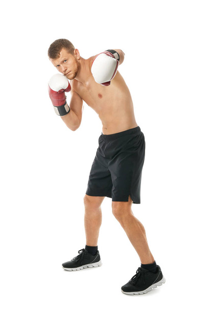 Forte boxeador masculino no fundo branco
 - Foto, Imagem