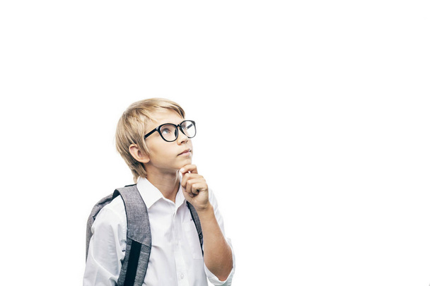 Kid in Glasses Reflecting - Foto, afbeelding