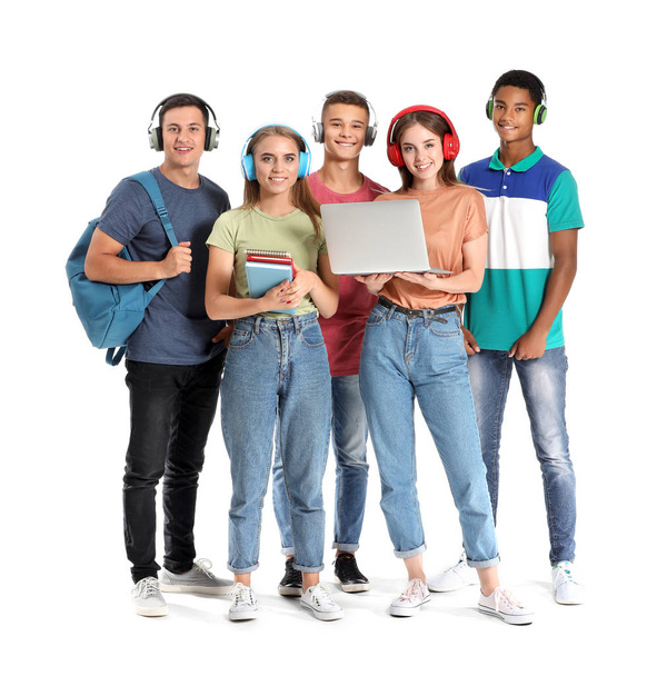 Портрет молодых студентов на белом фоне
 - Фото, изображение