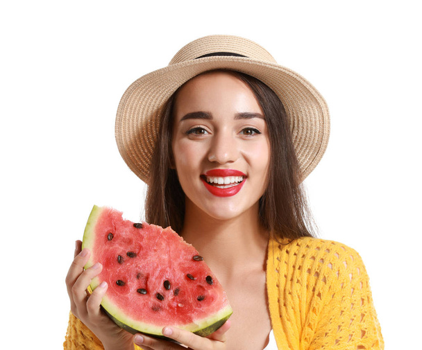 Krásná mladá žena s plátkem čerstvého melounu na bílém pozadí - Fotografie, Obrázek