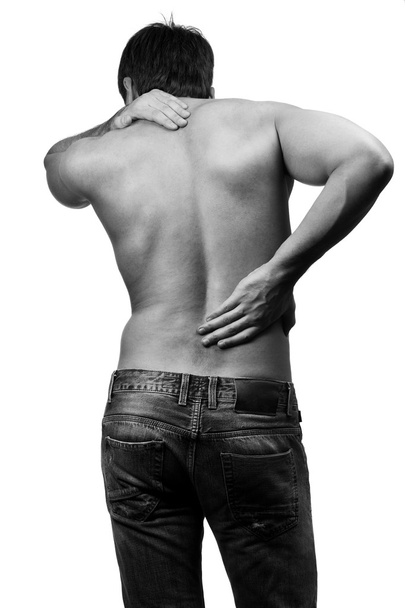 Молодой мускулистый мужчина без рубашки
 - Фото, изображение