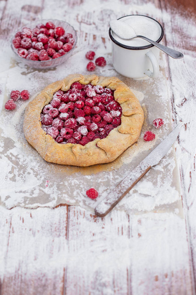 Sweet summer dessert with berry - Foto, imagen