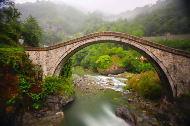 Stone Bridge/Rize-Turkije - Foto, afbeelding