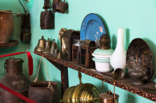 A collection of metal mortars and metal utensils. - Foto, immagini