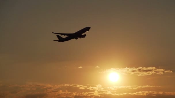 Aircraft take off at sunset - Footage, Video