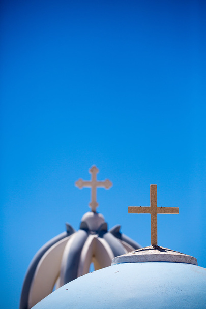 Cerca de cruces ortodoxas
 - Foto, imagen